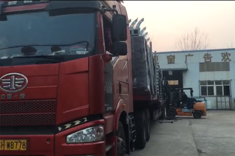 智能候車亭持續(xù)發(fā)貨中