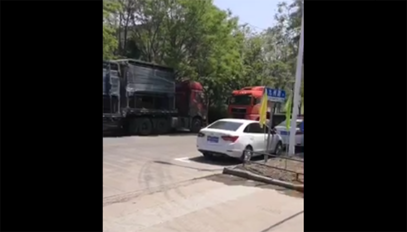 智能候車亭兩車連發(fā)